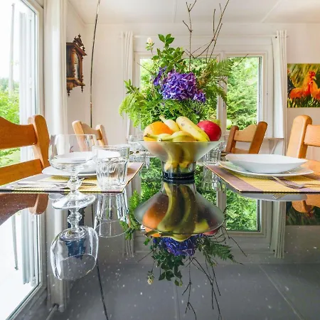Attractive In Ferri Res With A Garden بيت للعطل Ferrières