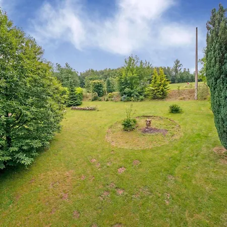 Attractive In Ferri Res With A Garden Σπίτι διακοπών *
