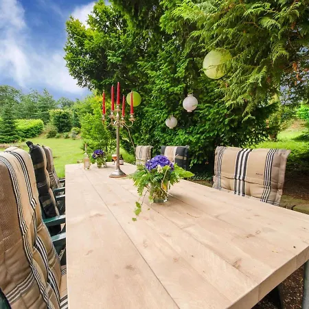 Attractive In Ferri Res With A Garden