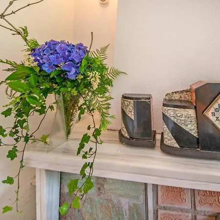 Attractive In Ferri Res With A Garden بيت للعطل Ferrières