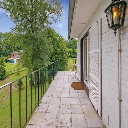 Cozy Hideaway In Vakantiehuis Ferrières